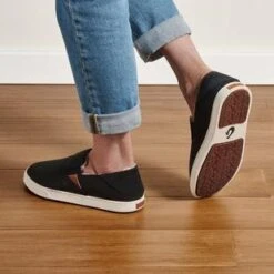 Olukai Women's Pehuea Heu Sneaker -Ski Outlet Shop 20391 LRLR 102 W PehueaHeu LvarLvar Web Opt 1024x1024