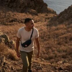 Fjallraven Men's 1960 Logo T- Shirt -Ski Outlet Shop F87313model